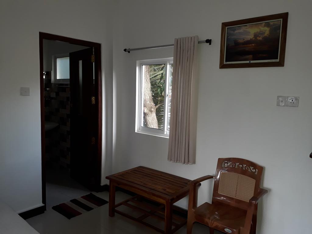 נגומבו Anna Tourist Inn חדר תמונה